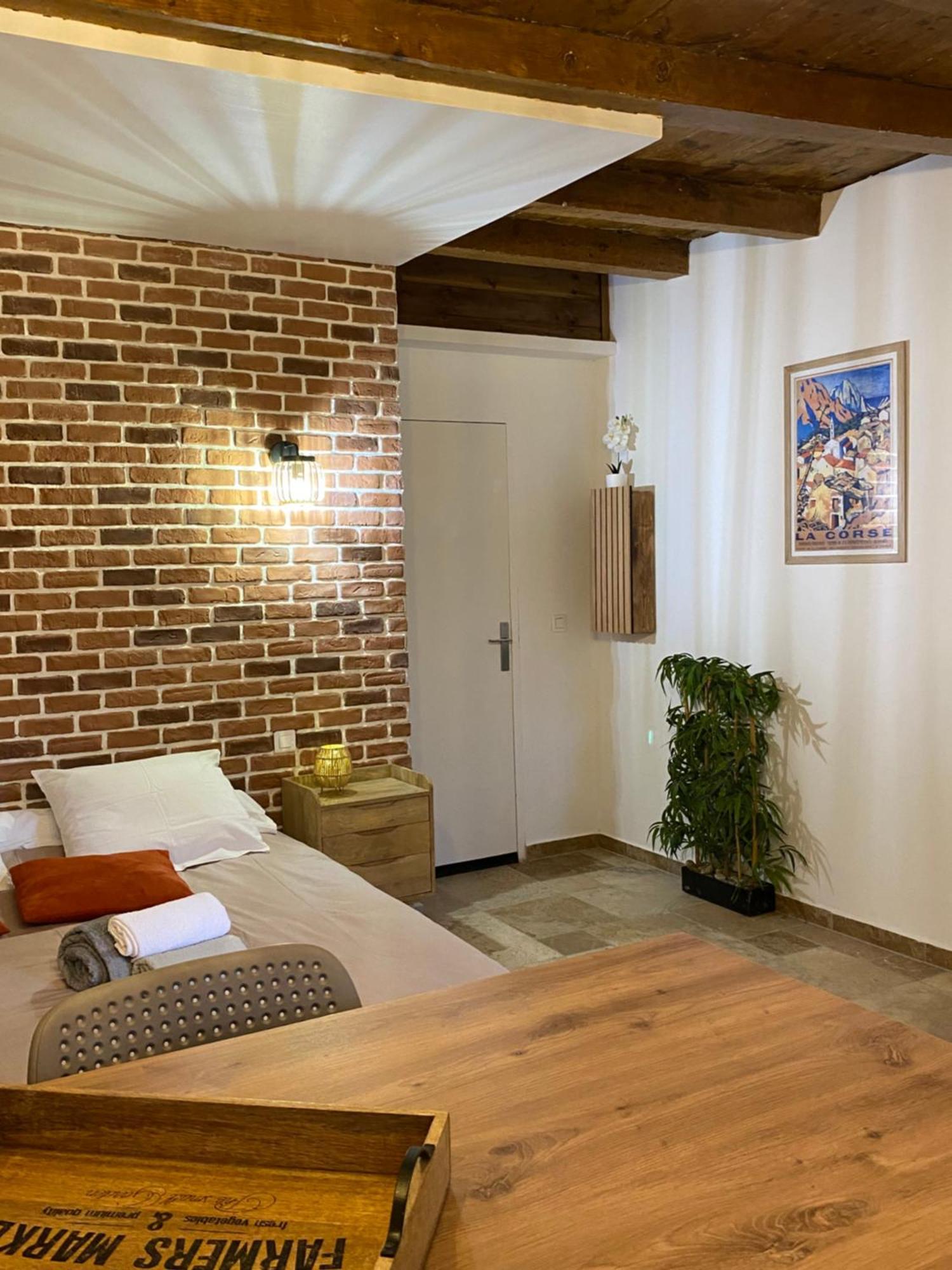 Tres Beau Studio Avec Terrasse Зонза Екстериор снимка