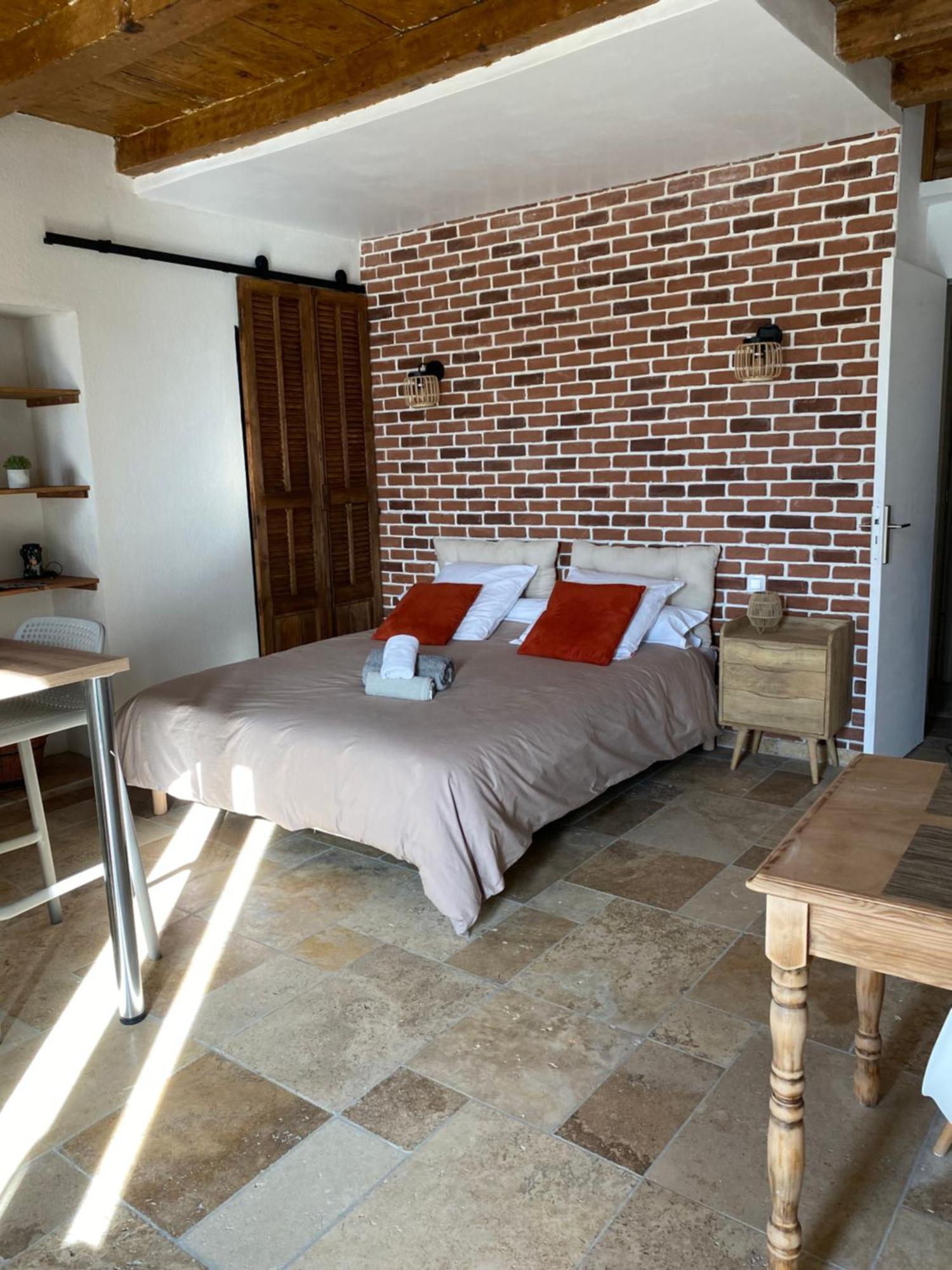 Tres Beau Studio Avec Terrasse Зонза Екстериор снимка